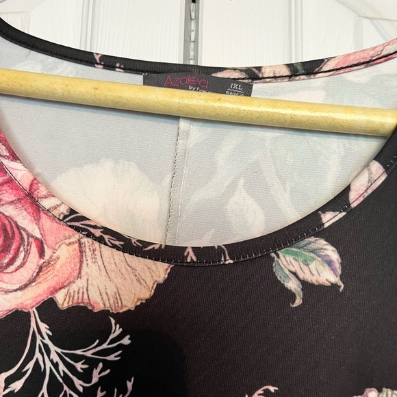 Beautiful Floral maxi dress size 1x - Picture 2 of 4